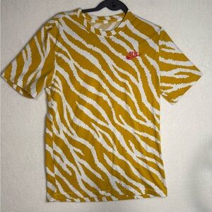 NIKE NSW GRAPHIC STRIPED TEE T-SHIRT MENS ORANGE Size M